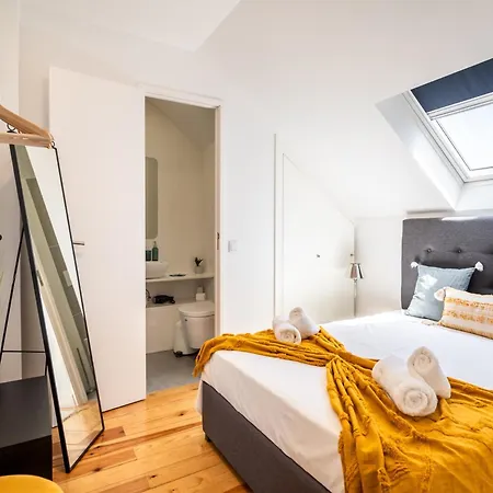 Akicity Penha Ivory * ליסבון